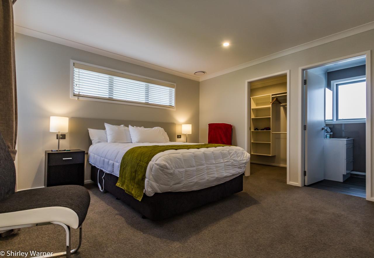 The York Apartments Hamilton Bagian luar foto