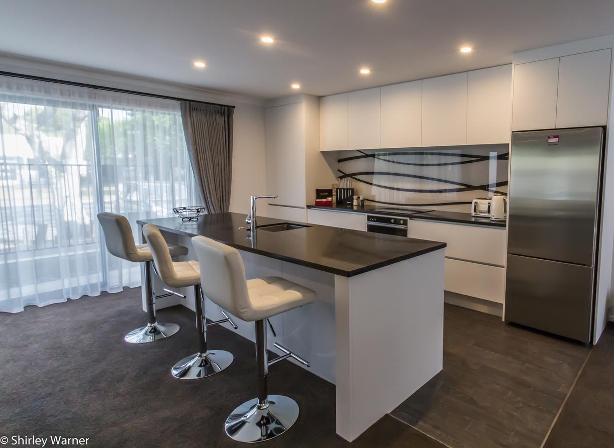 The York Apartments Hamilton Bagian luar foto
