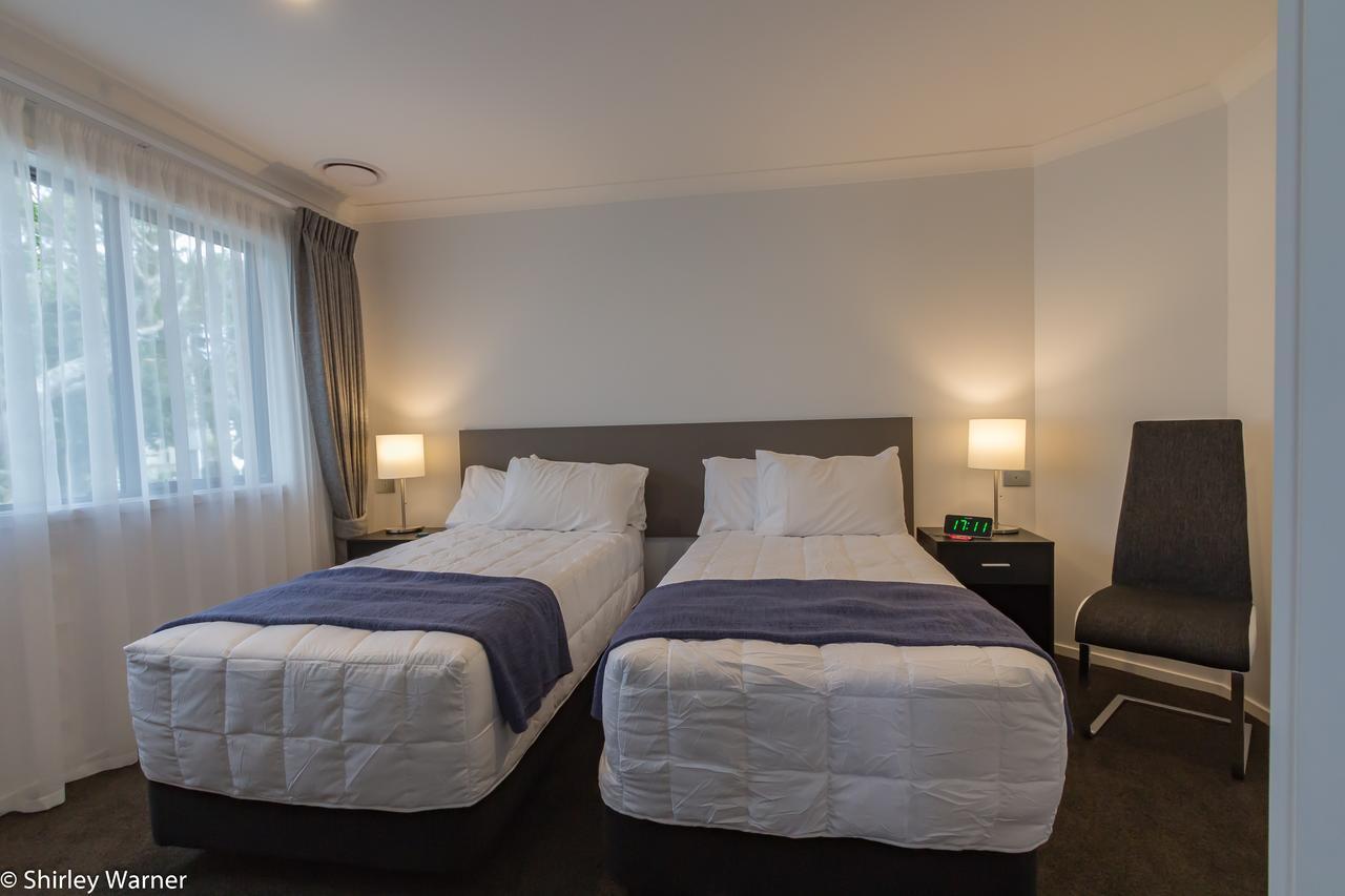 The York Apartments Hamilton Bagian luar foto